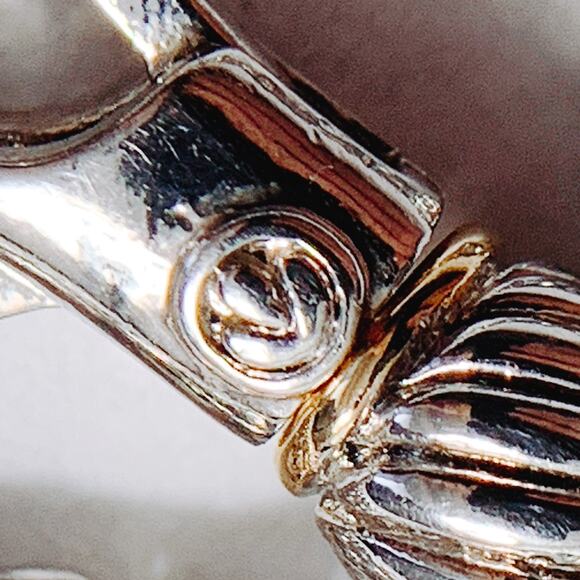 Vintage Signed Two Tone Necklace Pavé Crystal Oval Pendant Box Chain Sparkling - Picture 14 of 14